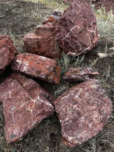 Ландшафтные глыбы красно-фиолетовые 200-1000 килограмм купить в Кумертау
