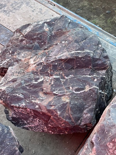 Камни для ландшафтного дизайна красно-фиолетовые 10-60 килограмм купить в Кумертау