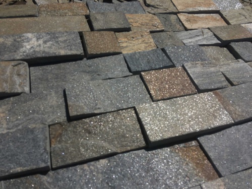 Плитка пилёная златолит Уральский для цоколя, отмостки купить в Кумертау