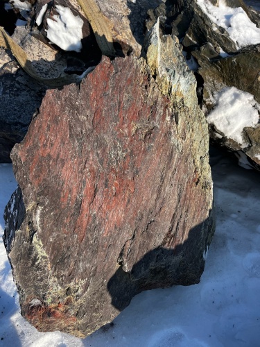 Ландшафтные глыбы красно-фиолетовые 200-1000 килограмм купить в Кумертау