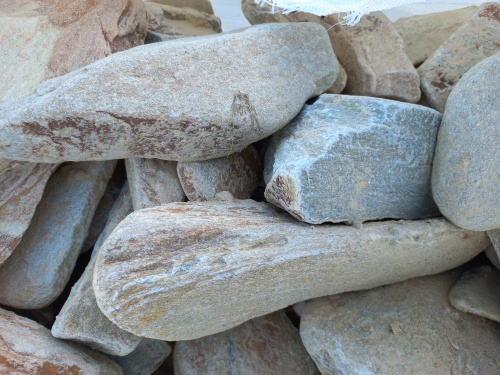 Златолит жёлтый, жёлто-зелёный глыбки и валуны для ланшафтного дизайна купить в Кумертау