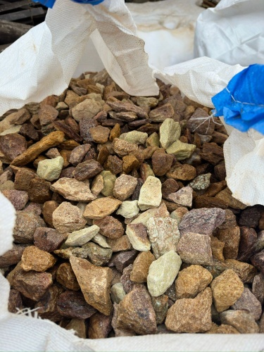 Златолит персиковый декоративная каменная крошка купить в Кумертау