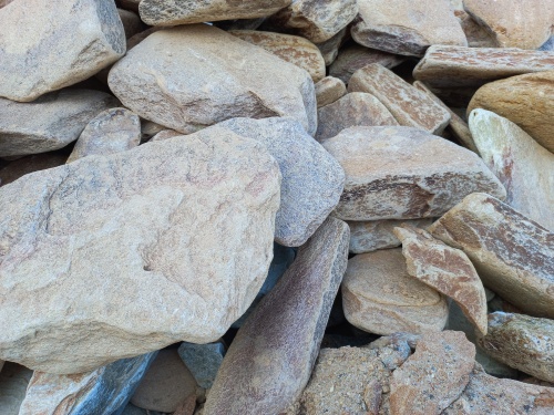 Златолит жёлтый, жёлто-зелёный глыбки и валуны для ланшафтного дизайна купить в Кумертау