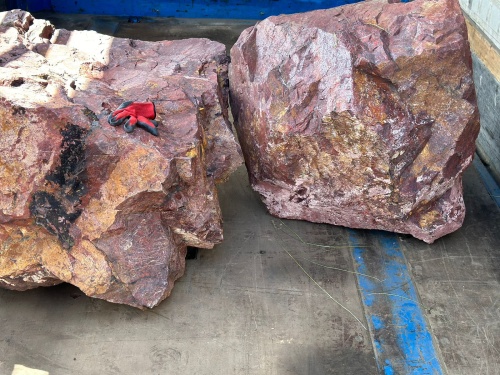 Ландшафтные глыбы красно-фиолетовые 200-1000 килограмм купить в Кумертау