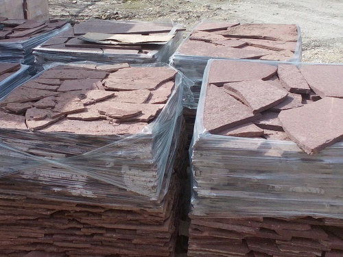 Плитняк лемезит бордовый для облицовки цоколя 20-25 мм  купить в Кумертау