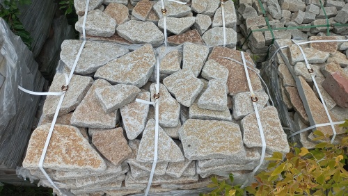 Гранитный плитняк галтованный для парковки купить в Кумертау