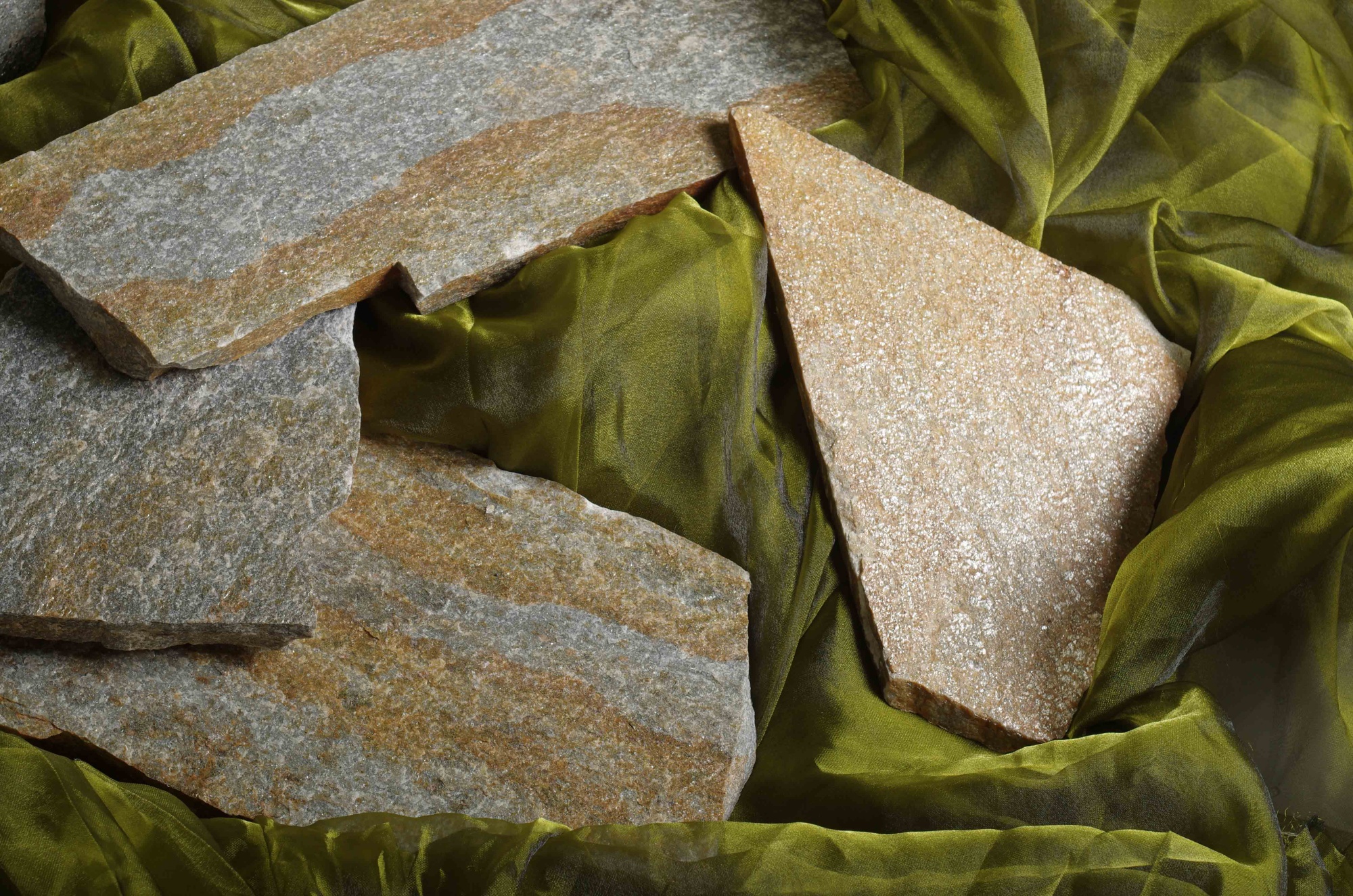 Плитняк златолит Уральский  для фасада купить в Кумертау