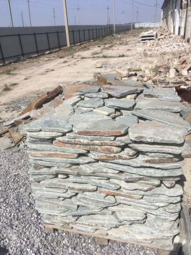 Златолит серебристый галтованный для лестниц купить в Кумертау