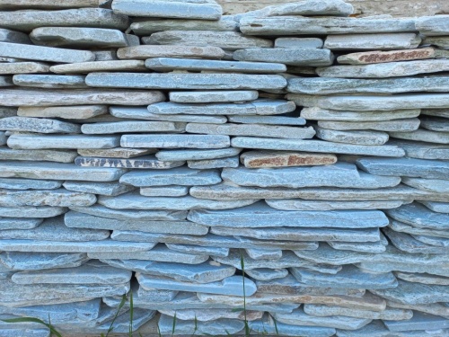 Плитняк златолит зелёный галтованный для цоколя купить в Кумертау