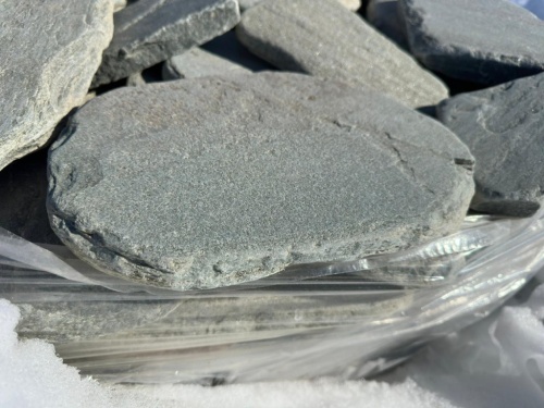 Плитняк златолит зелёный галтованный для мощения на бетон купить в Кумертау